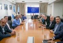 Paro de colectivos: el Gobierno recibió a las cámaras y el sector define los próximos pasos