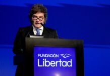 En la Fundación Libertad, Milei aseguró que la inflación “será derrotada”