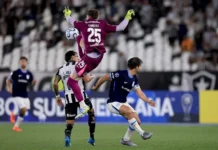 Racing perdió con Botafogo y quedó al borde de la eliminación en la Copa Sudamericana