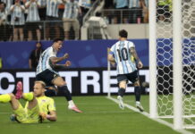 Argentina le ganó 2-0 a Austria, con dos goles de un Messi histórico