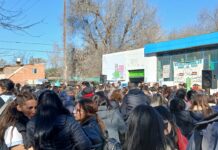Los sindicatos docentes van al paro este martes en Provincia por paritarias, jubilaciones y el IOMA