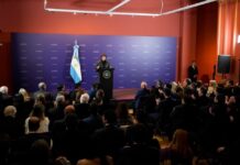 Milei anunció ante legisladores de LLA un proyecto para modificar la Carta Orgánica del BCRA