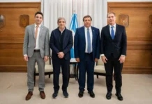 Weretilneck firmó con Nación el traspaso de las rutas 22 y 151 y el Tren del Valle