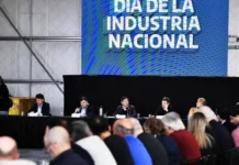 Kicillof apuntó contra Milei e industriales le pidieron que baje Ingresos Brutos