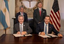 Argentina y EEUU firmaron un histórico acuerdo de inversión de hasta USD 7.000 millones para 2027