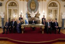 Milei anunció sanciones para empresas que operen en Malvinas y una base en Tierra del Fuego