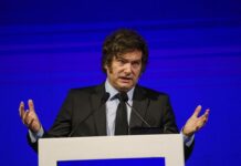 Milei afirmó que “no hay recesión” y dijo que quienes piden un dólar más caro “son unos cobardes”